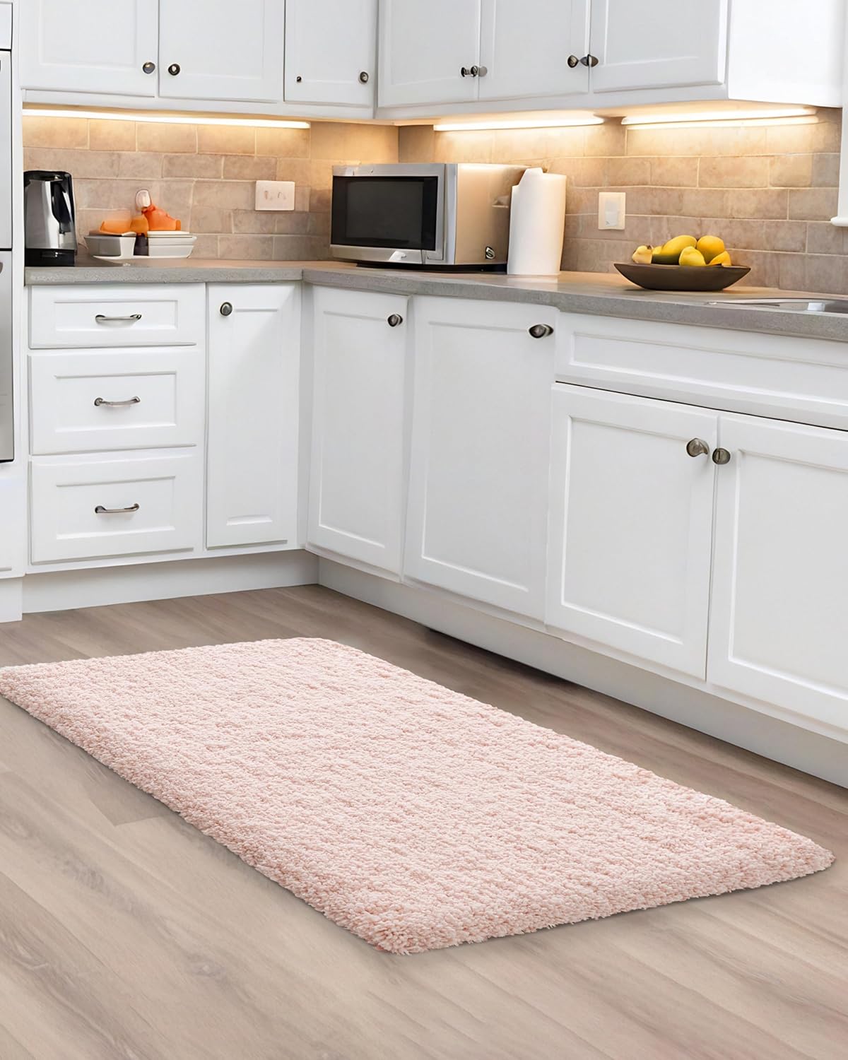 ILANGO Pink Bathroom Rugs 36" × 24" Non Slip & Super Absorbent Extra Thick Soft, Washable Bath Mat for Floor, Non Shedding Microfiber Plush Shaggy Bath Rug with Rubber for Bathtub Shower Room Sink