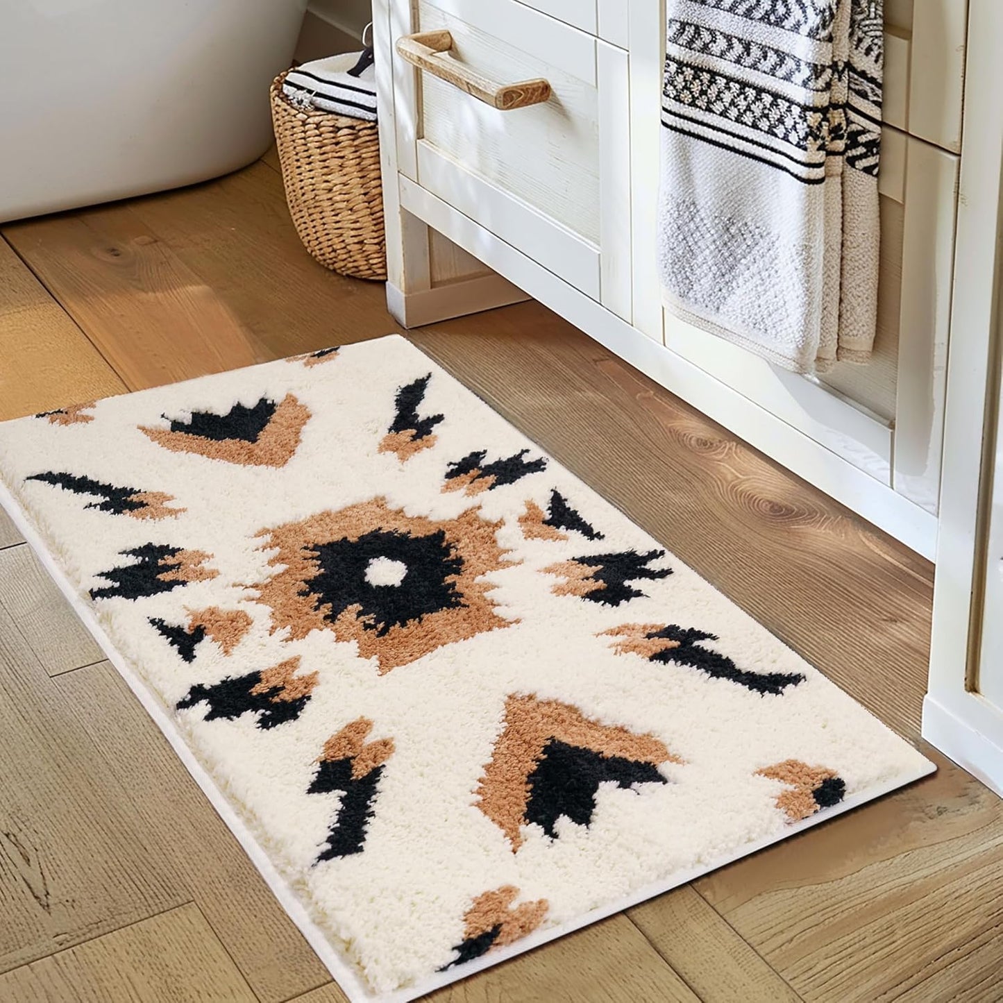 Boho Long Bathroom Rugs Runner Non Slip Washable Western Aztec Bath Mats Rugs for Bathroom Hallway Plush Soft Absorbent Farmhouse Carpet for Shower, Kitchen, 24x60 inch, WhiteBrown