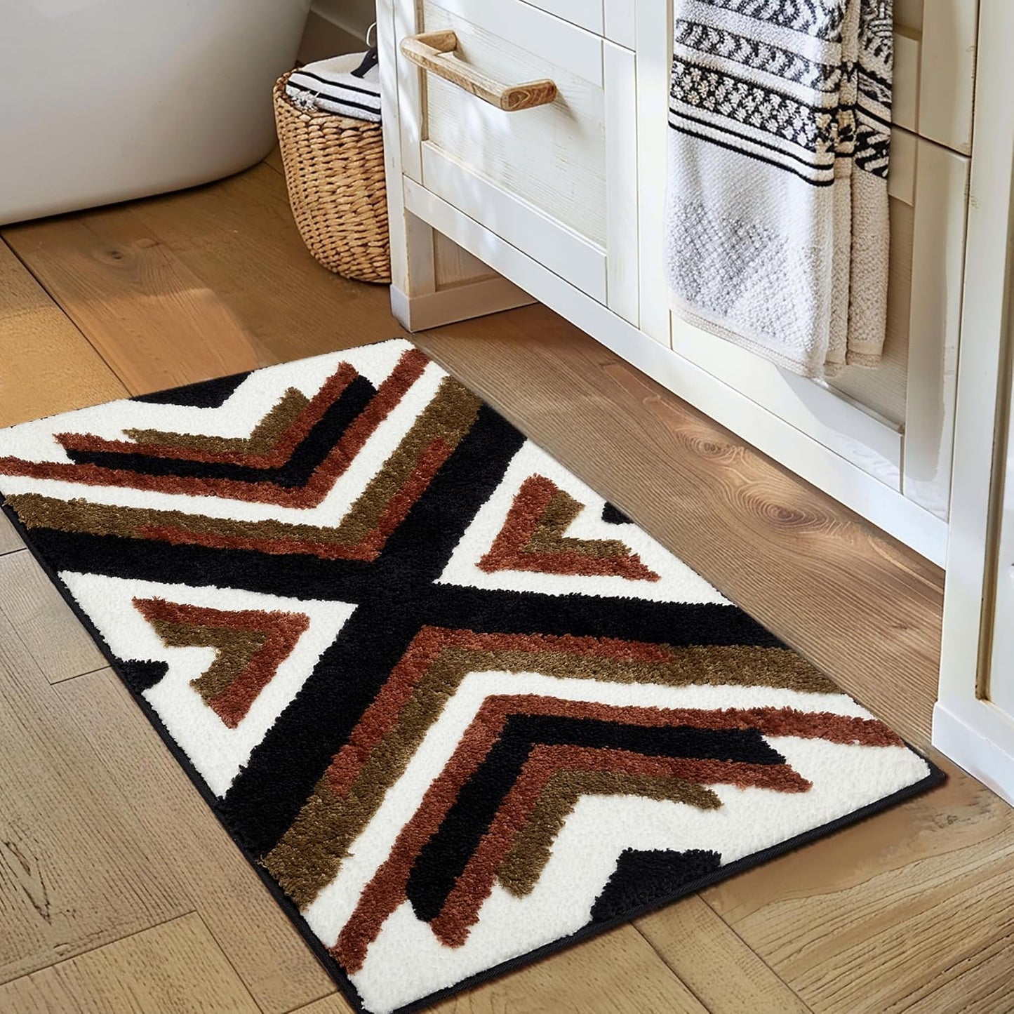 Boho Long Bathroom Rugs Runner Non Slip Washable Western Aztec Bath Mats Rugs for Bathroom Hallway Plush Soft Absorbent Farmhouse Carpet for Shower, Kitchen, 24x60 inch, WhiteBrown
