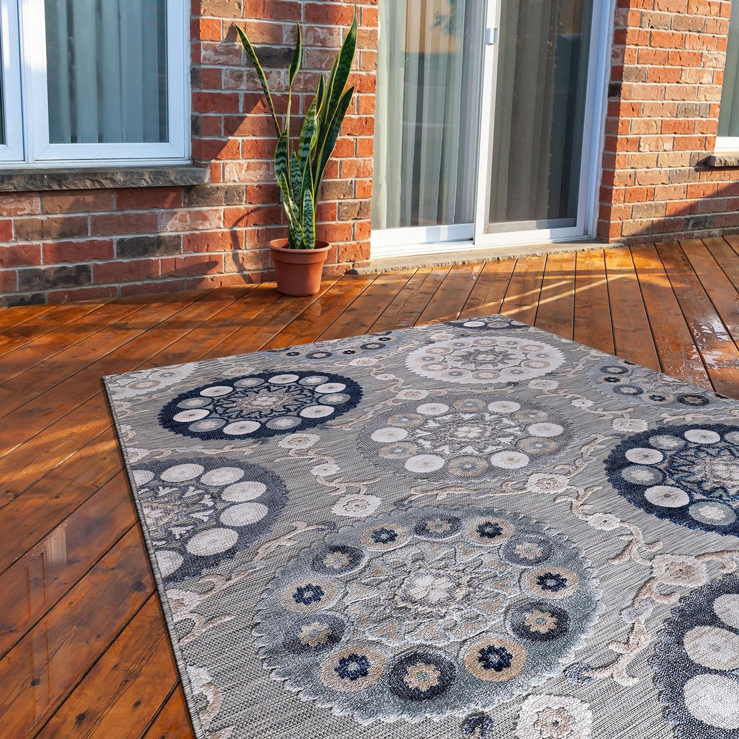 CAMILSON Indoor Outdoor Rug, Beige 5x7 Floral Exotic Tropical Area Rugs for Indoor and Outdoor Patios, Easy-Cleaning Non-Shedding Living Room, Garden and Kitchen Washable Outside Carpet (5 x 7)