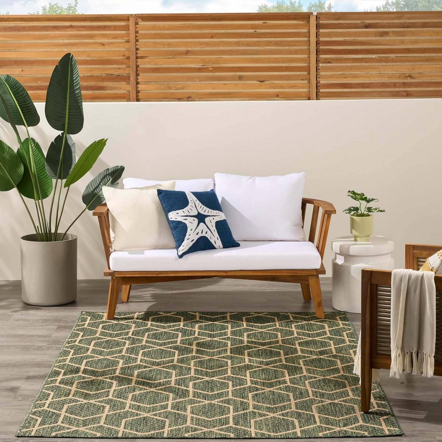 Nourison Horizon Indoor/Outdoor Green 4' x 6' Area Rug - Easy Cleaning, Non Shedding, Bed Room, Living Room, Dining Room, Kitchen (4' x 6')