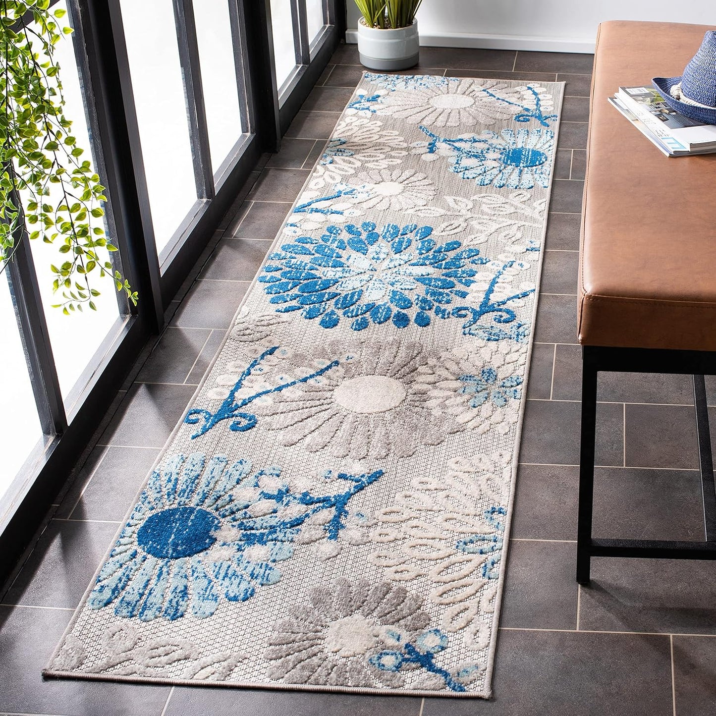 SAFAVIEH Cabana Collection 3' Round Cream/Red CBN832A Floral Indoor/ Outdoor Non-Shedding Easy Cleaning Patio Backyard Deck Porch Mudroom Area Rug