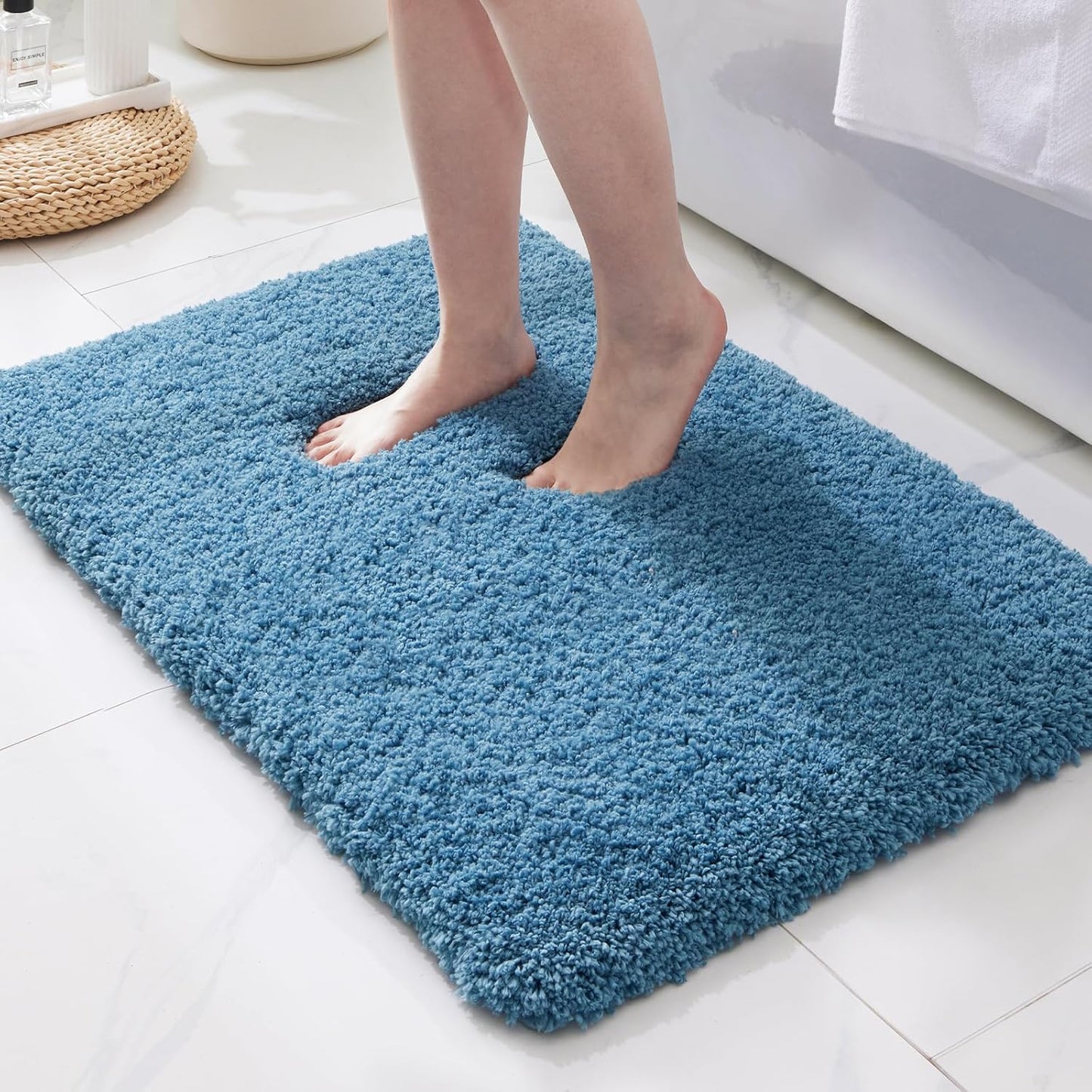 ILANGO Pink Bathroom Rugs 36" × 24" Non Slip & Super Absorbent Extra Thick Soft, Washable Bath Mat for Floor, Non Shedding Microfiber Plush Shaggy Bath Rug with Rubber for Bathtub Shower Room Sink