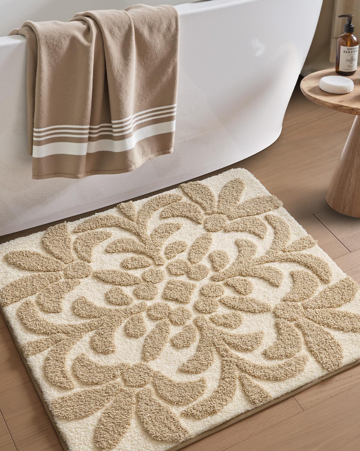 DEXI Bathroom Rug Non Slip, Washable Bath Mat Absorbent, Soft Microfiber Bathmat Monstera Deliciosa Embossed Leaf Carpet for Shower Floor, Square 24x24,Green